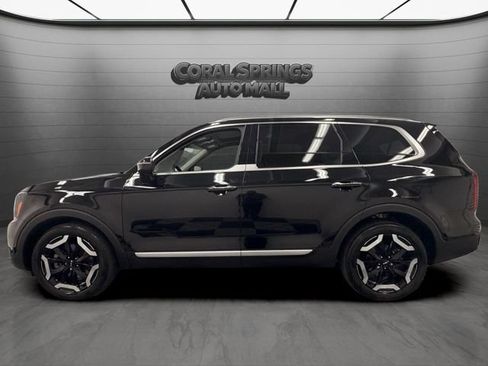 Certified 2025 Kia Telluride S FWD image 2