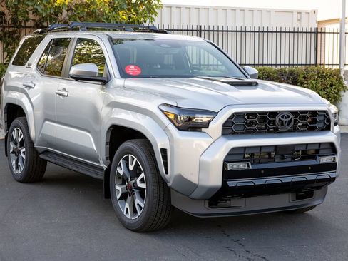 New 2026 Toyota 4Runner TRD Sport Premium AWD/4WD image 3