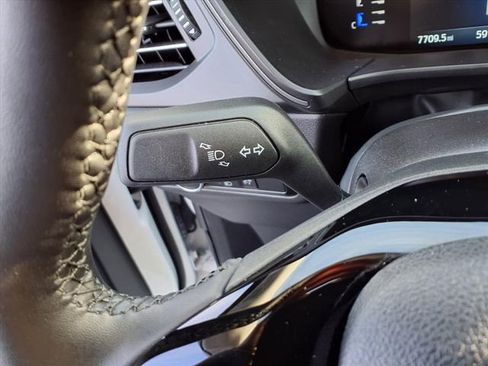 Used 2024 Ford Escape SE image 11