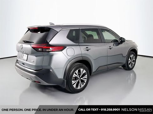 Certified 2023 Nissan Rogue SV w/ SV Premium B Package FWD image 5
