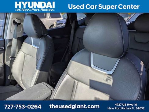 Used 2024 Hyundai Tucson Limited FWD image 3