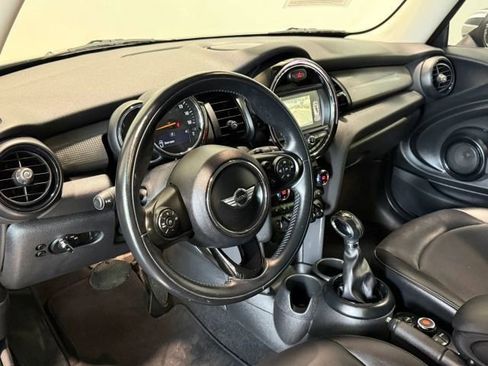 Used 2018 MINI Cooper 2-Door Hardtop FWD image 12
