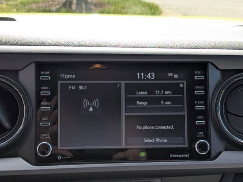 Used 2023 Toyota Tacoma TRD Off-Road w/ Technology Package image 19