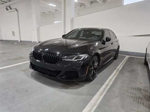 Used 2023 BMW 540i 540i w/ M Sport Package image 1