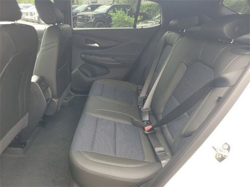 New 2025 Buick Envista Preferred image 5