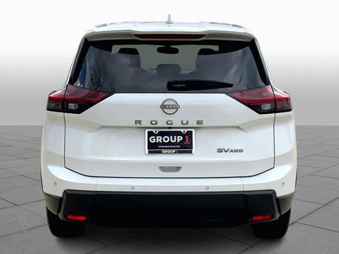 Used 2024 Nissan Rogue SV AWD/4WD image 8
