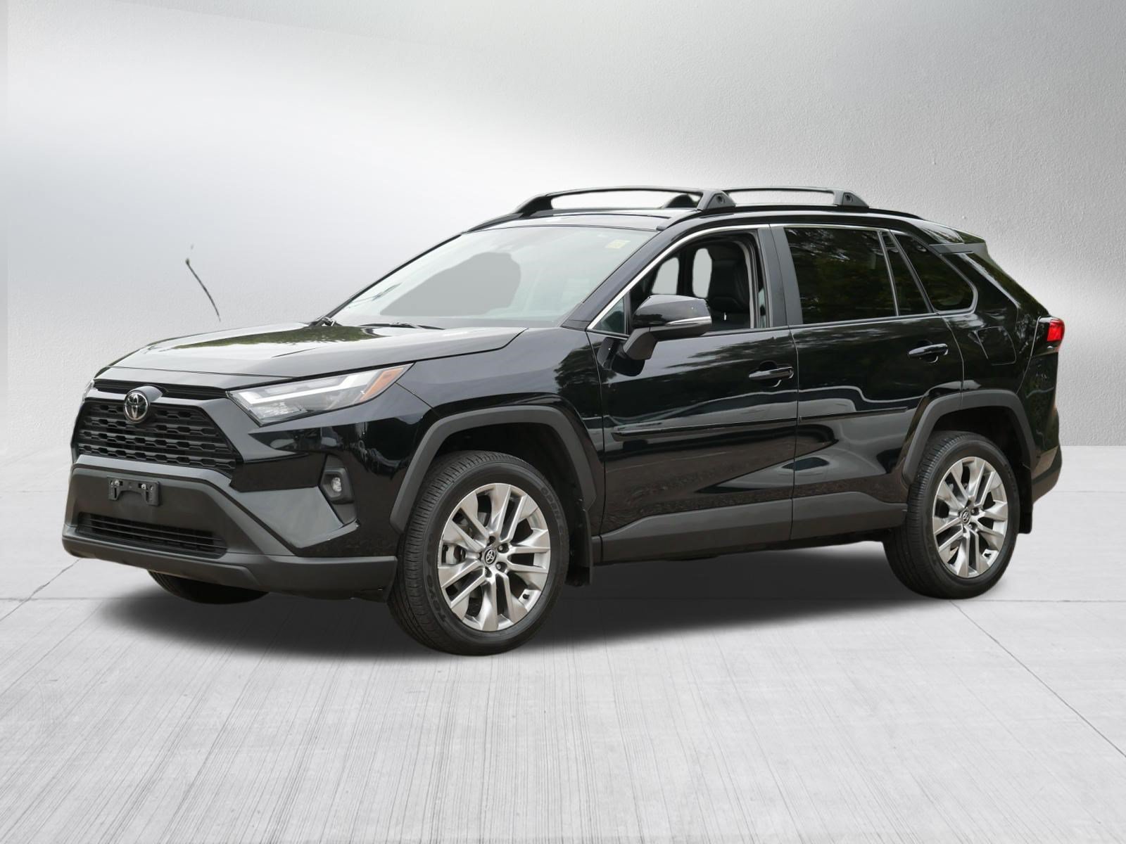 Used 2025 Toyota RAV4 XLE Premium w/ Weather Package AWD/4WD image 3