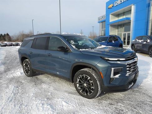 New 2026 Chevrolet Traverse LT w/ Sun and Wheel Package image 3