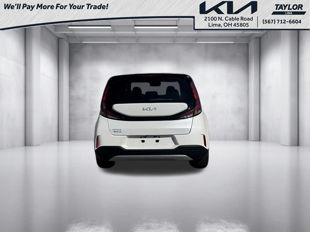 Used 2024 Kia Soul LX w/ Option Group 015 FWD image 17