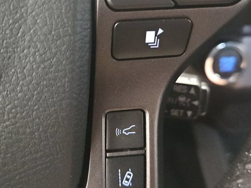 Used 2023 Toyota Tacoma TRD Sport AWD/4WD image 33