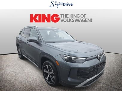 New 2025 Volkswagen Tiguan SE