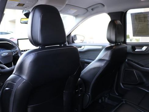 Used 2023 Ford Escape Platinum AWD/4WD image 15
