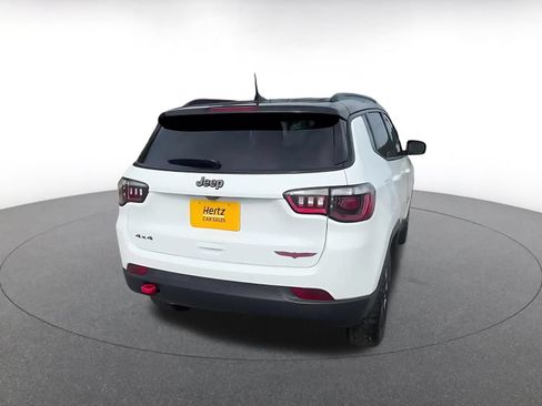 Used 2025 Jeep Compass Trailhawk AWD/4WD image 13