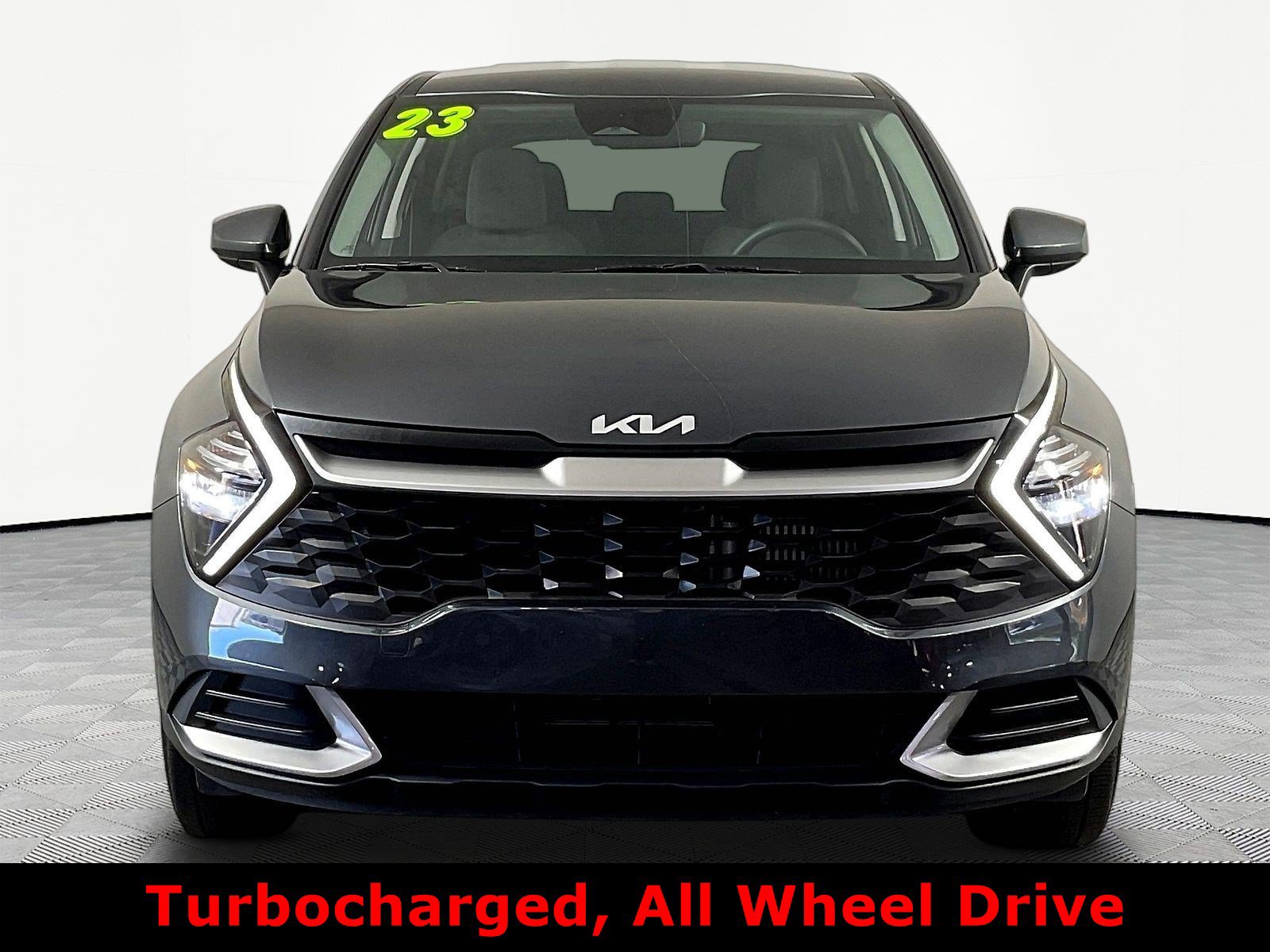 Used 2023 Kia Sportage LX AWD/4WD image 2