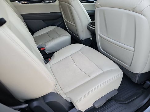 Used 2020 Cadillac XT6 Premium Luxury w/ LPO, Floor Liner Package AWD/4WD image 11
