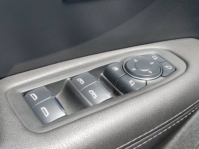 Certified 2025 Cadillac XT5 Premium Luxury w/ LPO, Floor Liner Package AWD/4WD image 24