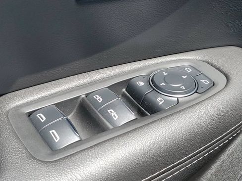 Certified 2025 Cadillac XT5 Premium Luxury w/ LPO, Floor Liner Package AWD/4WD image 24