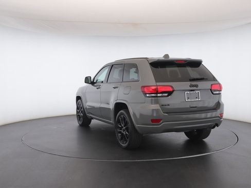 Used 2021 Jeep Grand Cherokee Laredo X image 26