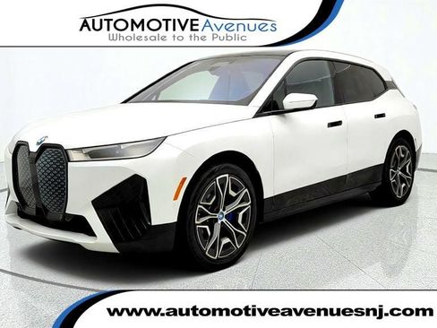 Used 2024 BMW iX xDrive50 w/ Sport Package AWD/4WD image 1