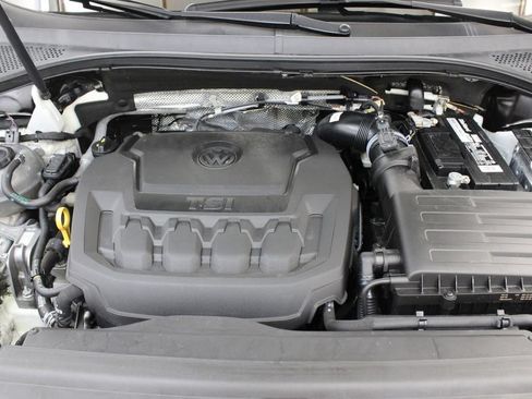 Used 2023 Volkswagen Tiguan SE R-Line FWD image 32