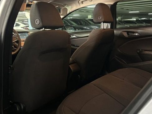 Used 2018 Chevrolet Cruze LS image 5