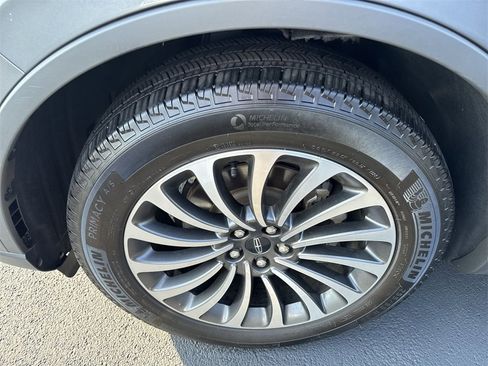 Used 2022 Lincoln Aviator Reserve image 16