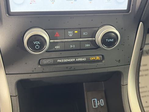 Used 2022 Ford Edge SEL w/ Convenience Package image 25