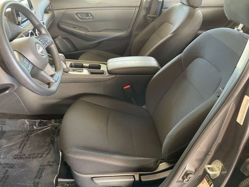 Used 2025 Nissan Sentra S image 24