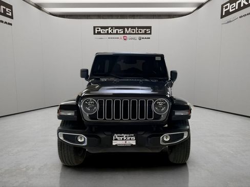 Used 2025 Jeep Wrangler Unlimited Sahara AWD/4WD image 8