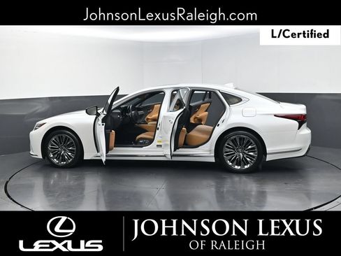 Certified 2021 Lexus LS 500 w/ Accessory Package (Z2) RWD image 36