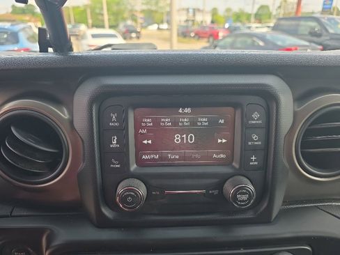 Used 2018 Jeep Wrangler Sport AWD/4WD image 21