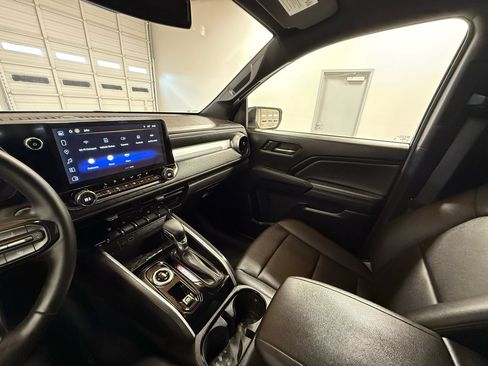 Used 2023 Chevrolet Colorado LT w/ LT Convenience Package III image 21