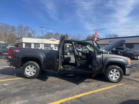 Used 2011 GMC Sierra 1500 SLE w/ Power Tech Package image 11