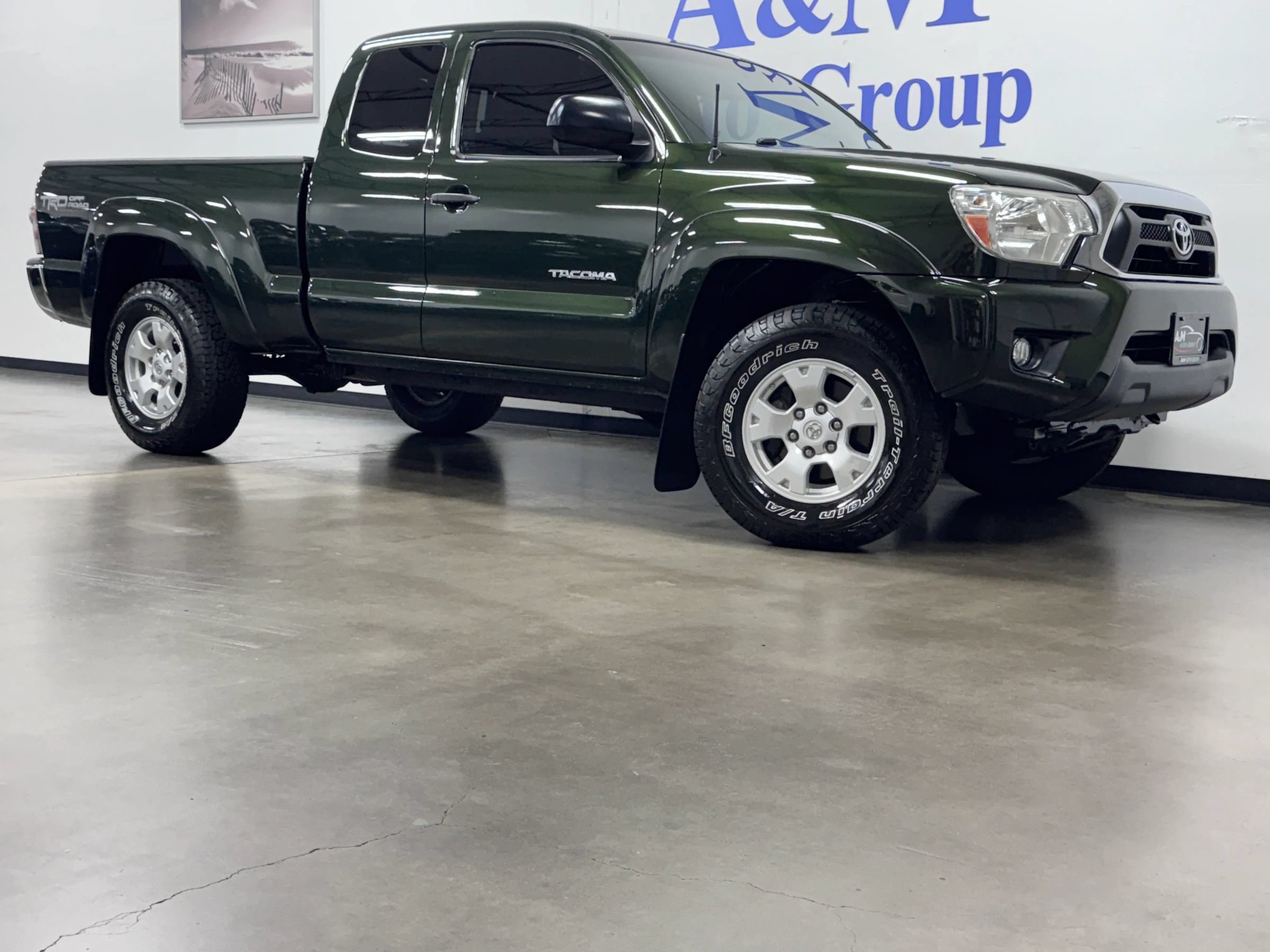 Used 2012 Toyota Tacoma 4x4 Access Cab V6 w/ TRD Off-Road Pkg image 2