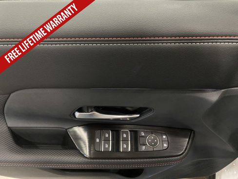 New 2026 Nissan Kicks SR AWD/4WD image 25