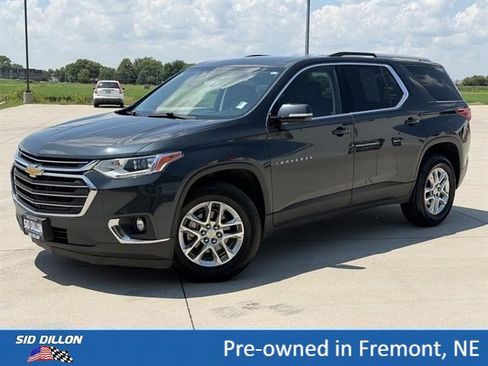 Certified 2018 Chevrolet Traverse LT FWD image 1