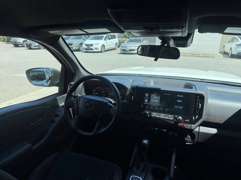 Used 2026 Nissan Frontier PRO-4X AWD/4WD image 30