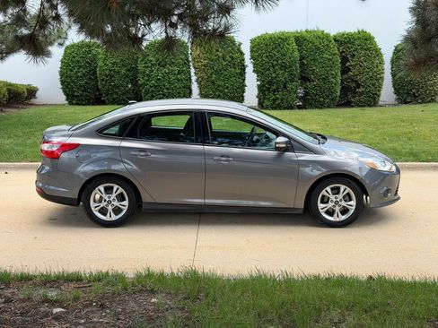 Used 2014 Ford Focus SE FWD image 4