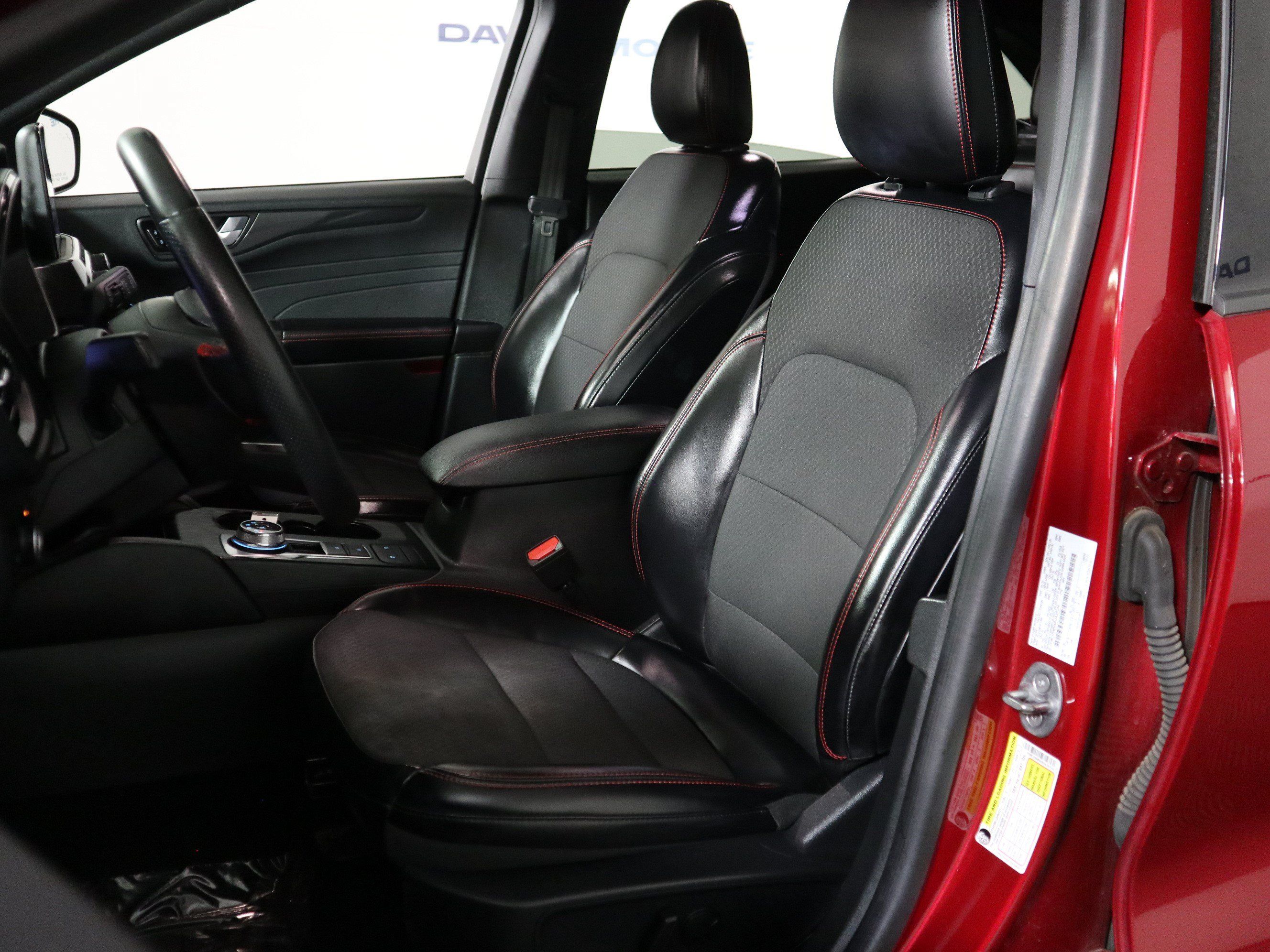 Used 2024 Ford Escape ST-Line AWD/4WD image 22