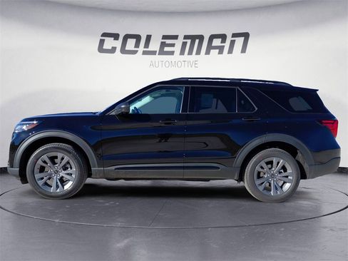 New 2026 Ford Explorer Active w/ Active Comfort Package image 2