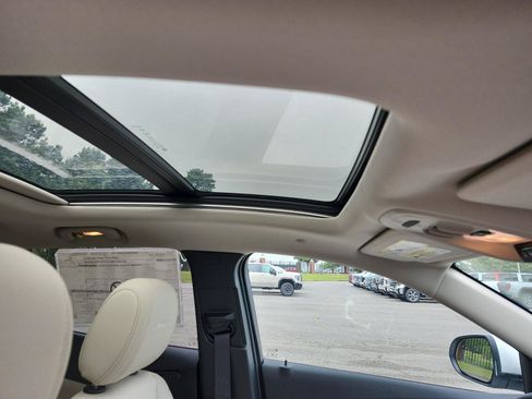 New 2026 Buick Encore GX Avenir w/ Avenir Technology Package FWD image 8