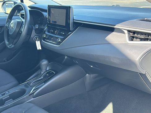 Used 2023 Toyota Corolla LE image 21