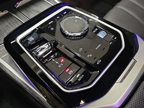 Used 2024 BMW 760i xDrive 760i xDrive image 21