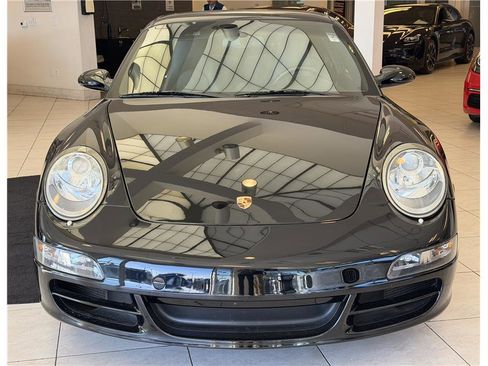 Used 2006 Porsche 911 Carrera S image 2