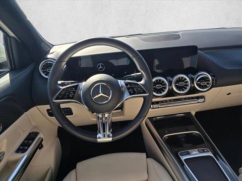 Certified 2025 Mercedes-Benz GLA 250 image 16