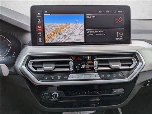Used 2025 BMW X4 xDrive30i image 15
