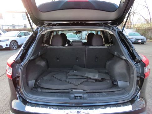 Used 2020 Nissan Rogue Sport SV image 11