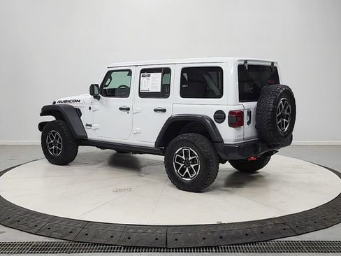 Used 2025 Jeep Wrangler Unlimited Rubicon AWD/4WD image 5