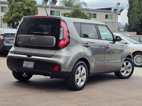 Used 2017 Kia Soul image 12