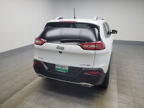 Used 2018 Jeep Cherokee Limited AWD/4WD image 7